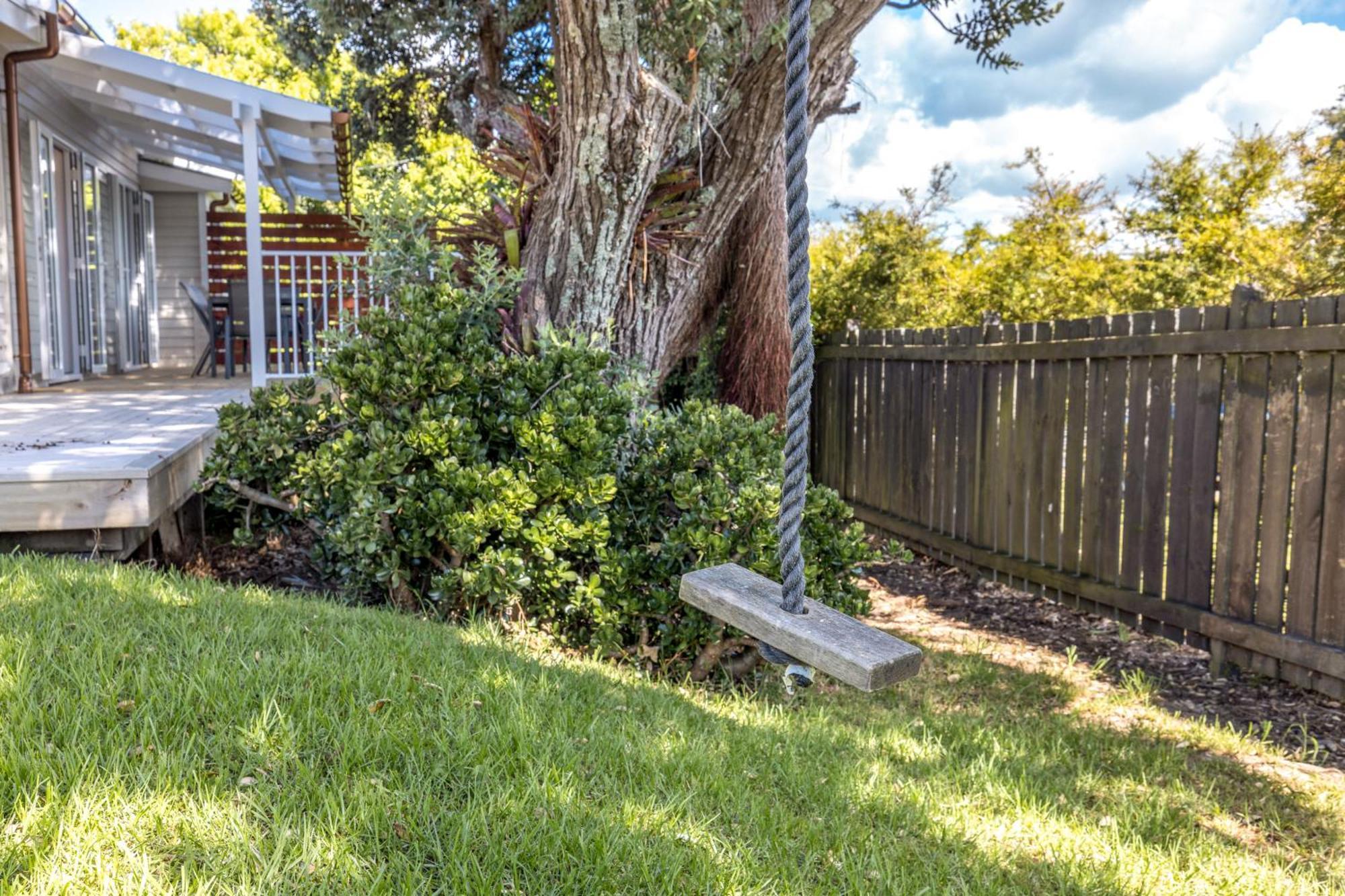 Miami One One Villa Oneroa Екстериор снимка